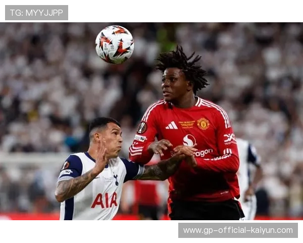 曼联冲击欧冠四强，卡里克加入转会谈判阵容，曼联中场卡里克