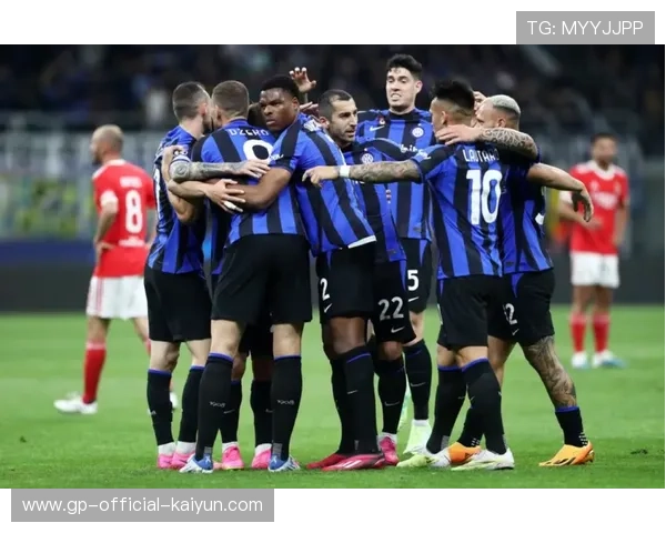 劳塔罗禁区左侧接球转身，摆脱防守后抽射破门，国际米兰1-0领先